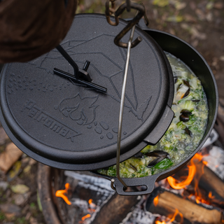 Essential Line Cast Iron Dutch Oven - Petromax