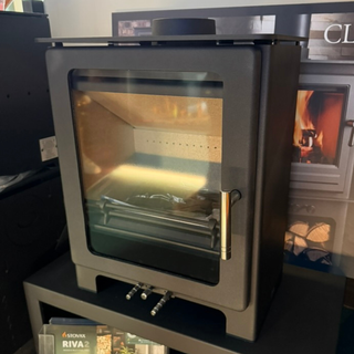 Ex-Display Mendip Loxton Dual Control 5kW Multifuel Stove